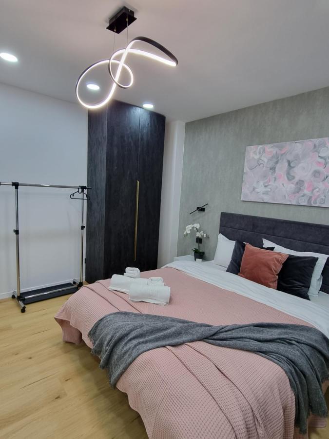 Casa Chiper - Apartament Etaj 1 Braşov Esterno foto
