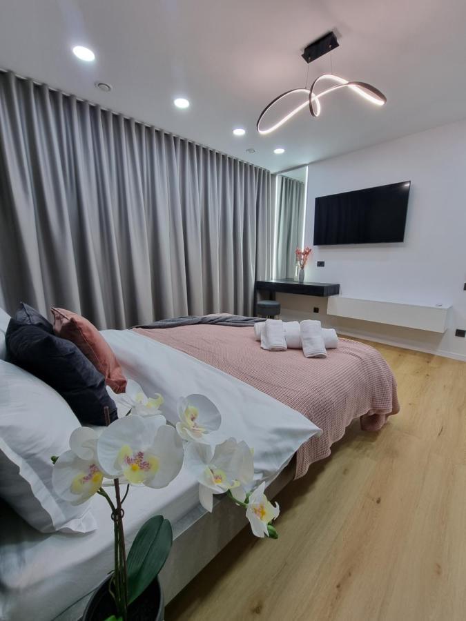 Casa Chiper - Apartament Etaj 1 Braşov Esterno foto