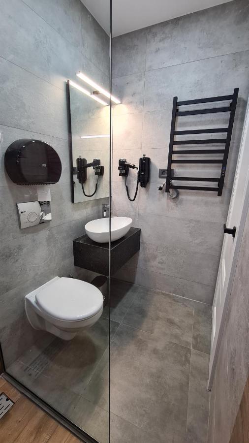 Casa Chiper - Apartament Etaj 1 Braşov Esterno foto