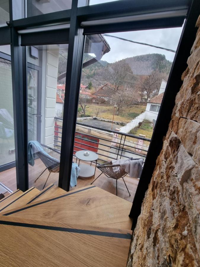 Casa Chiper - Apartament Etaj 1 Braşov Esterno foto