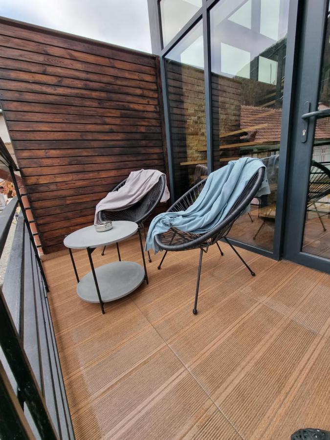 Casa Chiper - Apartament Etaj 1 Braşov Esterno foto