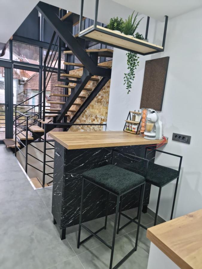 Casa Chiper - Apartament Etaj 1 Braşov Esterno foto